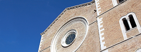 Cattedrale di Lucera, dettaglio del rosone.
